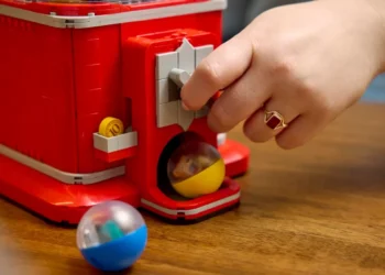 LEGO® Minifigure Vending Machine – Wujudkan Nostalgia 90-an