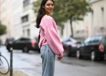 OOTD Celana Baggy Pants Bagi Kamu yang Berhijab