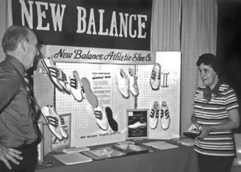 Sepatu New Balance : Daftar Model dan Makna Kode nya