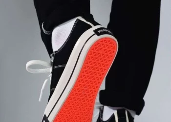 Moofeat Membawa Inspirasi Burung Walet ke dalam Rilis Terbaru Mereka