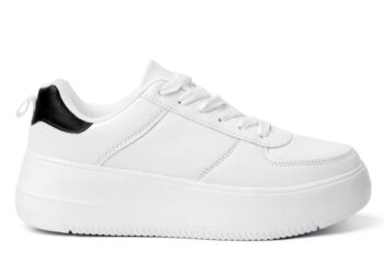 Sneaker Palsu Asal China Masih Bebas Dijual di Mal Jakarta & Sekitarnya