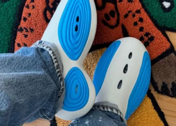 Crocs Gandeng Steven Smith, Hadirkan Siluet Futuristik yang Nyentrik